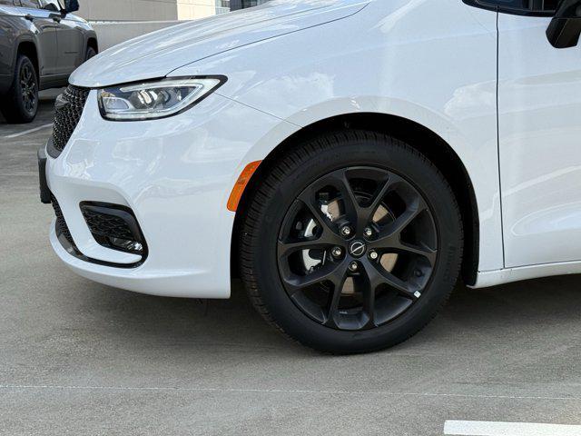 new 2026 Chrysler Pacifica car, priced at $43,960