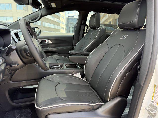 new 2026 Chrysler Pacifica car, priced at $43,960