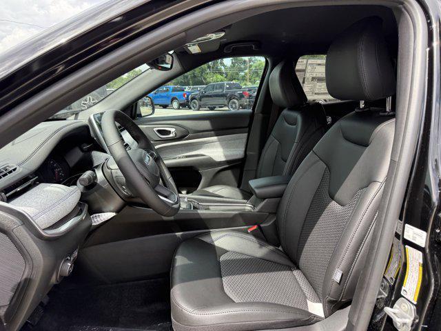 new 2025 Jeep Compass car, priced at $25,037
