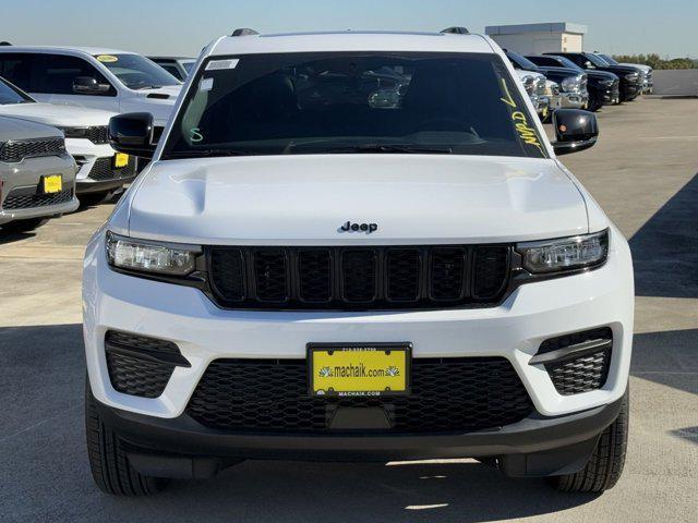 new 2025 Jeep Grand Cherokee car, priced at $34,671