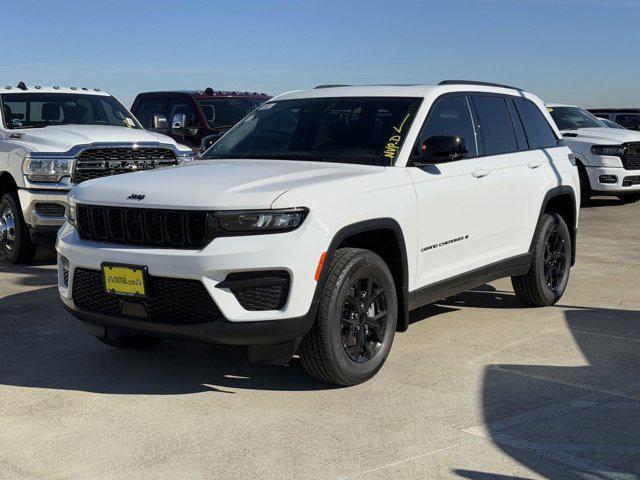 new 2025 Jeep Grand Cherokee car, priced at $34,671