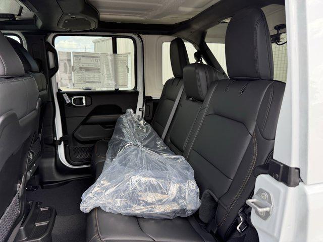 new 2025 Jeep Wrangler car, priced at $46,286