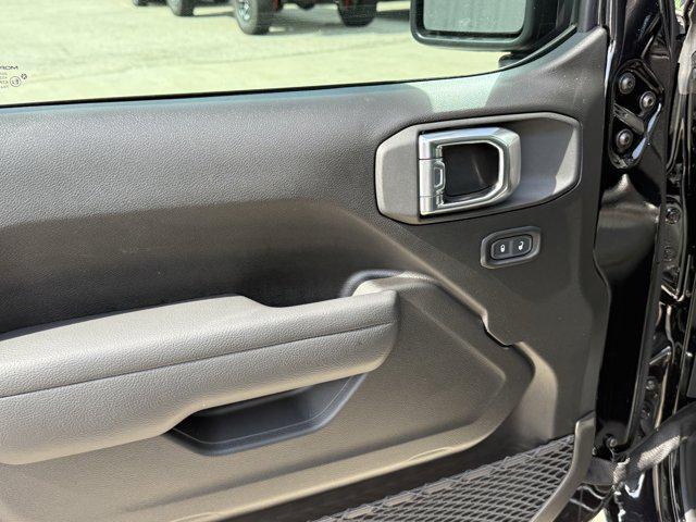 new 2025 Jeep Wrangler car, priced at $37,236