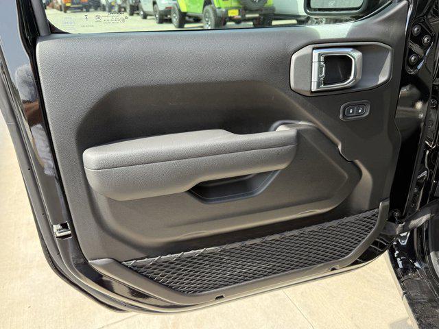 new 2025 Jeep Wrangler car, priced at $37,236
