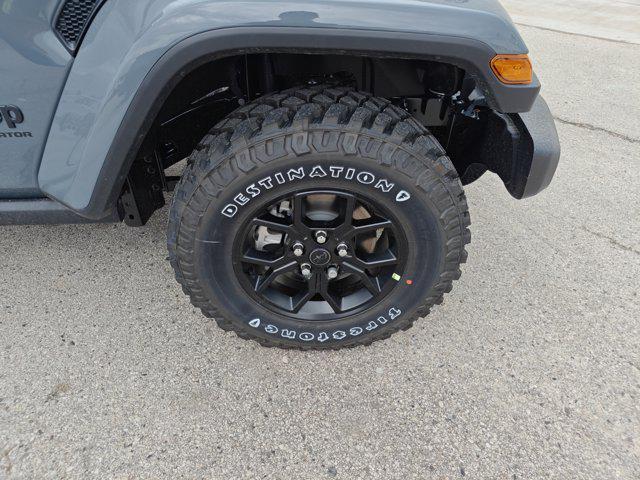 new 2025 Jeep Gladiator car, priced at $37,815