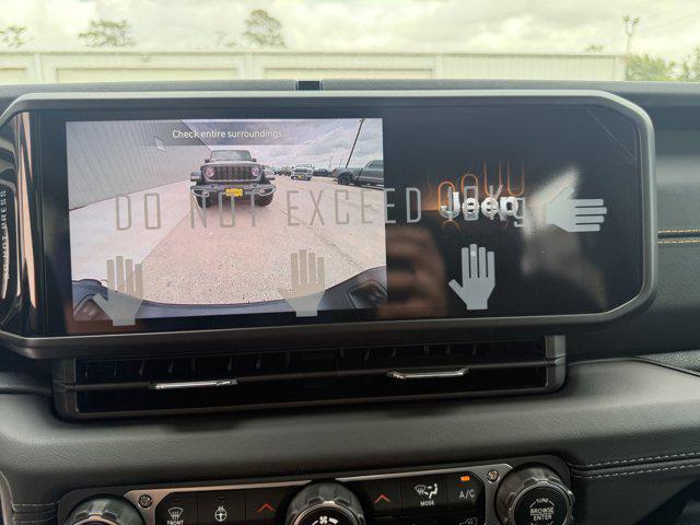 new 2025 Jeep Gladiator car, priced at $38,211