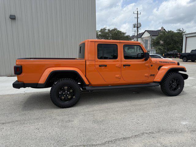 new 2025 Jeep Gladiator car, priced at $38,211