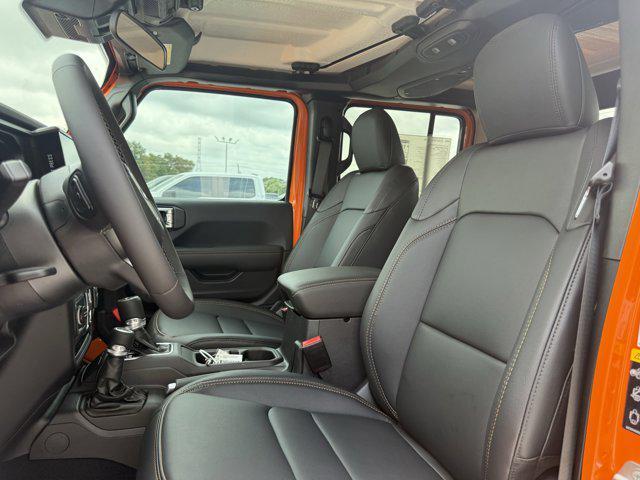 new 2025 Jeep Gladiator car, priced at $38,211