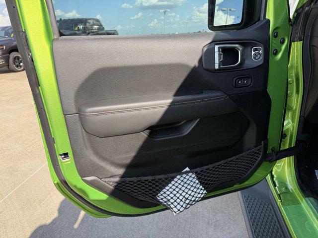 new 2025 Jeep Gladiator car, priced at $39,721