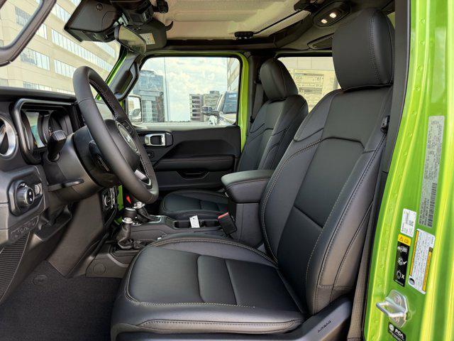new 2025 Jeep Gladiator car, priced at $39,721