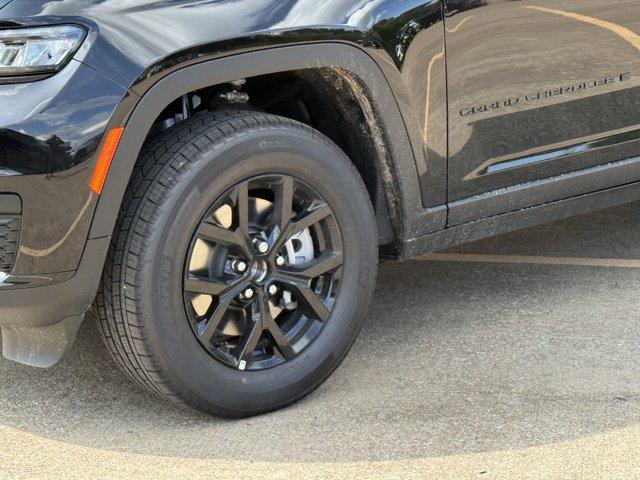new 2025 Jeep Grand Cherokee L car, priced at $39,885