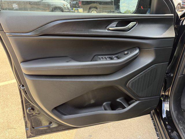 new 2025 Jeep Grand Cherokee L car, priced at $39,885