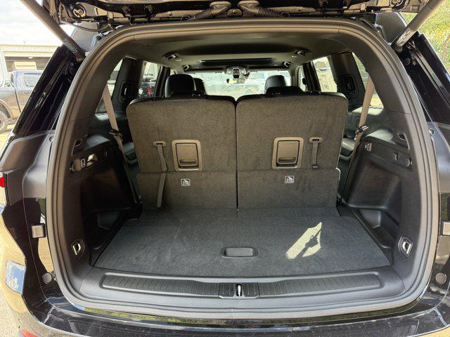new 2025 Jeep Grand Cherokee L car, priced at $39,885