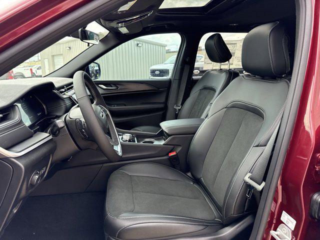 new 2025 Jeep Grand Cherokee L car, priced at $37,985
