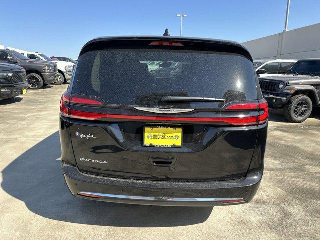 new 2024 Chrysler Pacifica car, priced at $34,073