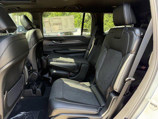 new 2025 Jeep Grand Cherokee L car, priced at $40,010