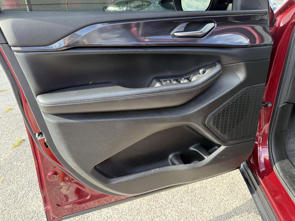 used 2023 Jeep Grand Cherokee L car, priced at $28,500