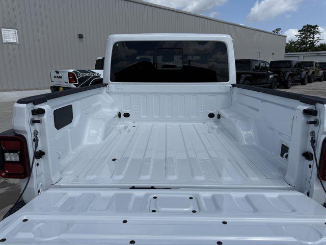new 2025 Jeep Gladiator car, priced at $46,649