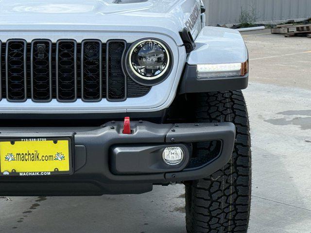 new 2025 Jeep Gladiator car, priced at $46,649