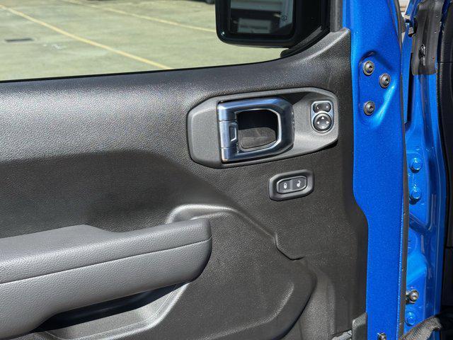 new 2025 Jeep Gladiator car, priced at $45,508