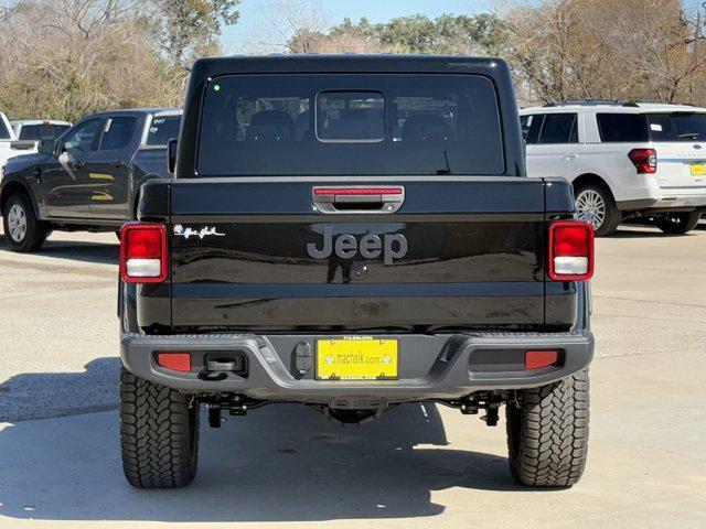 new 2025 Jeep Gladiator car, priced at $34,846