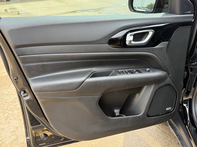 new 2025 Jeep Compass car, priced at $32,906