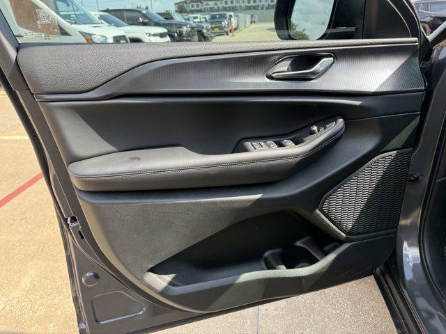 new 2025 Jeep Grand Cherokee car, priced at $34,447