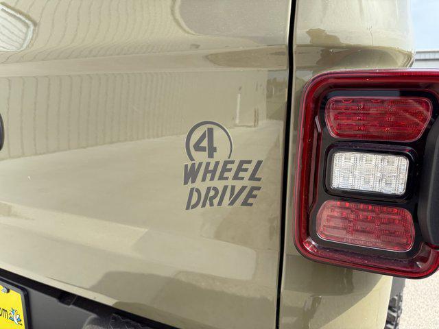 new 2025 Jeep Gladiator car, priced at $38,764