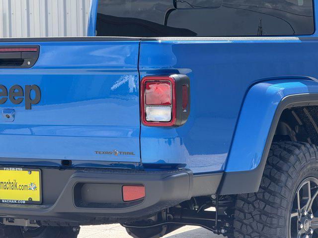 new 2025 Jeep Gladiator car, priced at $38,448