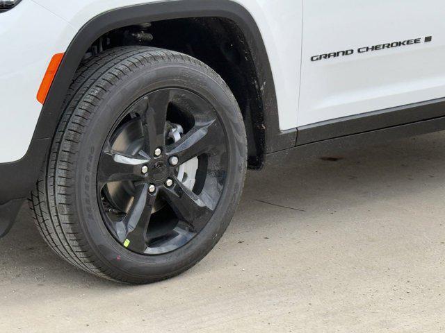 new 2025 Jeep Grand Cherokee car, priced at $37,773