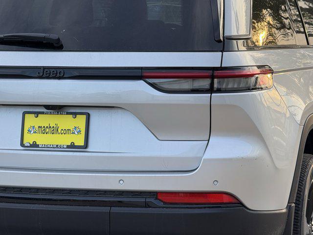 new 2025 Jeep Grand Cherokee car, priced at $37,044