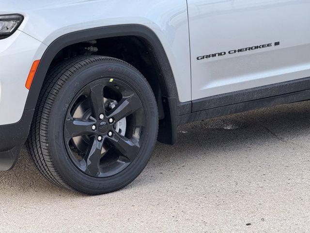 new 2025 Jeep Grand Cherokee car, priced at $37,044