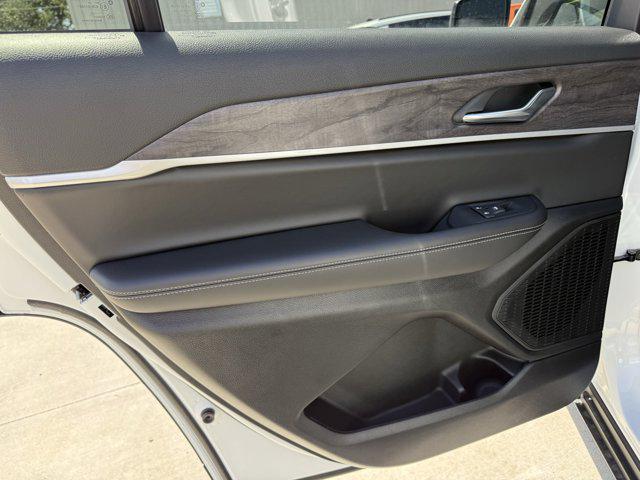 new 2025 Jeep Grand Cherokee L car, priced at $41,562