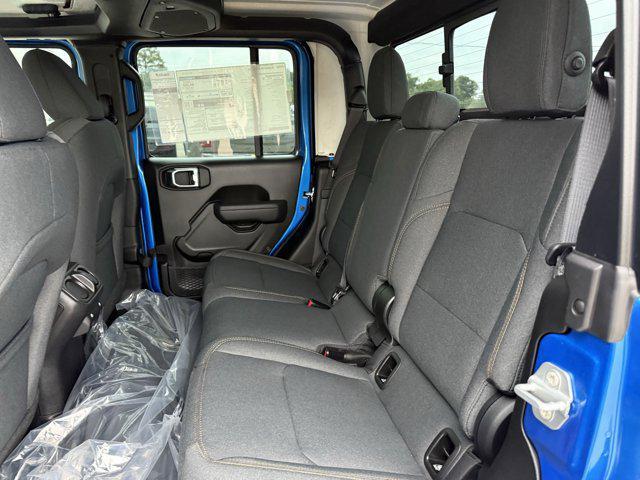 new 2025 Jeep Gladiator car, priced at $34,225