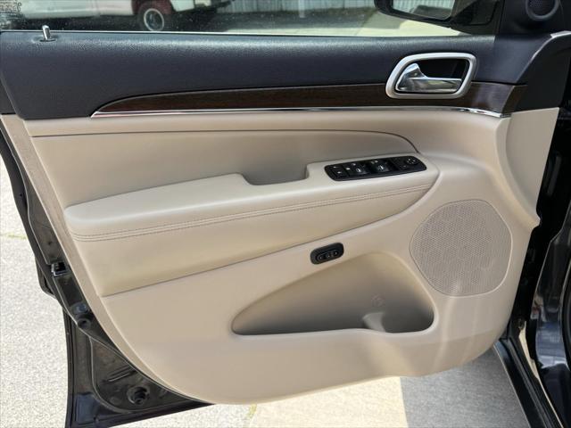 used 2015 Jeep Grand Cherokee car, priced at $13,000