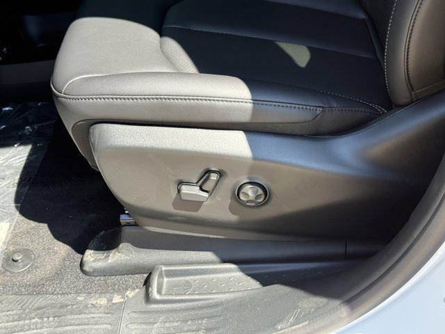 new 2026 Chrysler Pacifica car, priced at $36,071