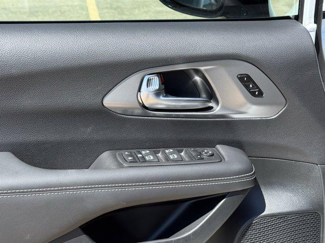 new 2026 Chrysler Pacifica car, priced at $36,071