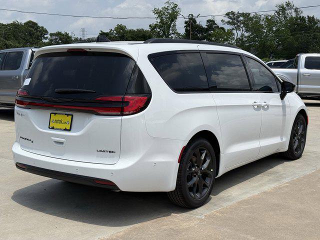 new 2025 Chrysler Pacifica car, priced at $41,751
