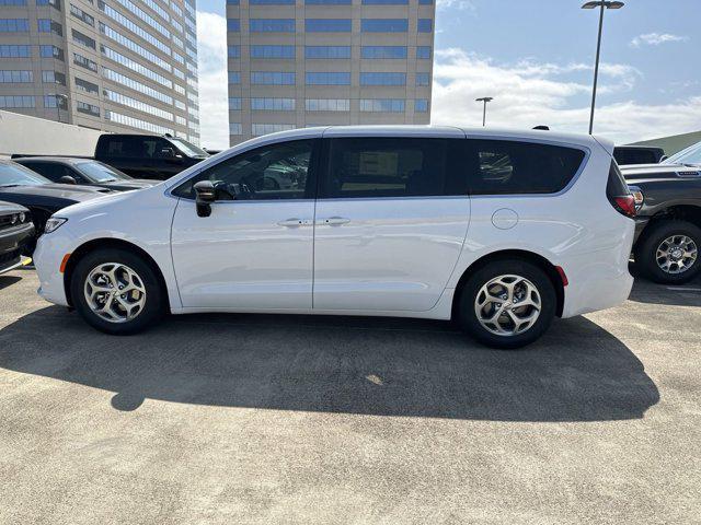 new 2024 Chrysler Pacifica car, priced at $40,374