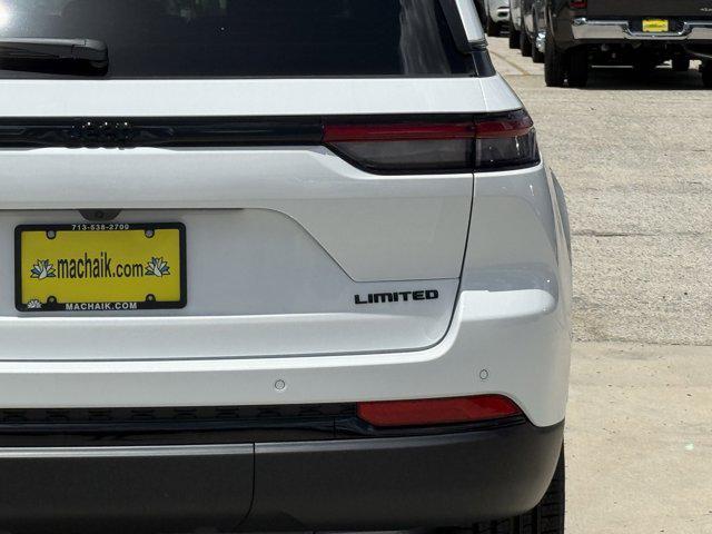 new 2025 Jeep Grand Cherokee car, priced at $40,224