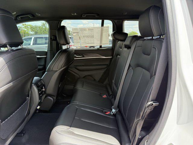new 2025 Jeep Grand Cherokee car, priced at $40,224