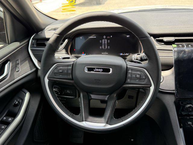 new 2025 Jeep Grand Cherokee car, priced at $40,224
