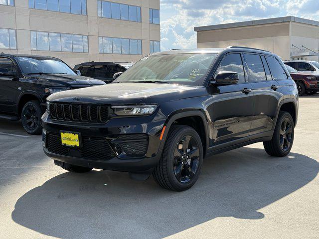 new 2025 Jeep Grand Cherokee car, priced at $35,084