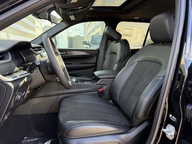 new 2025 Jeep Grand Cherokee car, priced at $35,084
