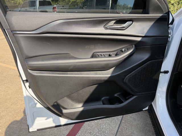 new 2025 Jeep Grand Cherokee L car, priced at $39,862