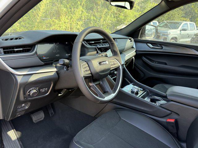 new 2025 Jeep Grand Cherokee L car, priced at $39,862