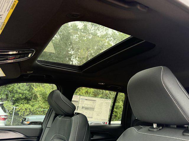 new 2025 Jeep Grand Cherokee car, priced at $34,447