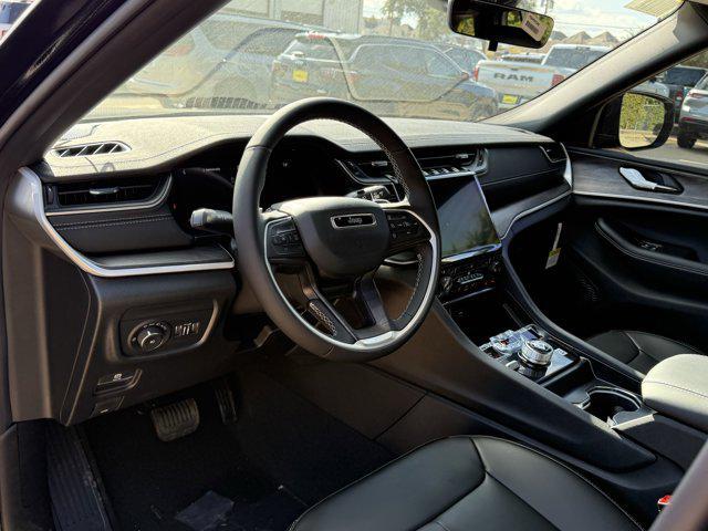 new 2025 Jeep Grand Cherokee car, priced at $41,655
