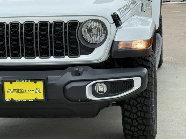 new 2025 Jeep Gladiator car, priced at $39,953