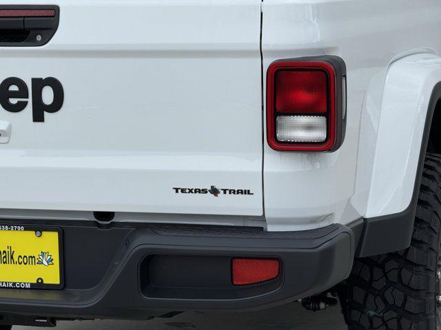 new 2025 Jeep Gladiator car, priced at $39,953